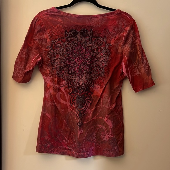 Appropriate Behavior in a T-Shirt…. - Picture 3 of 4